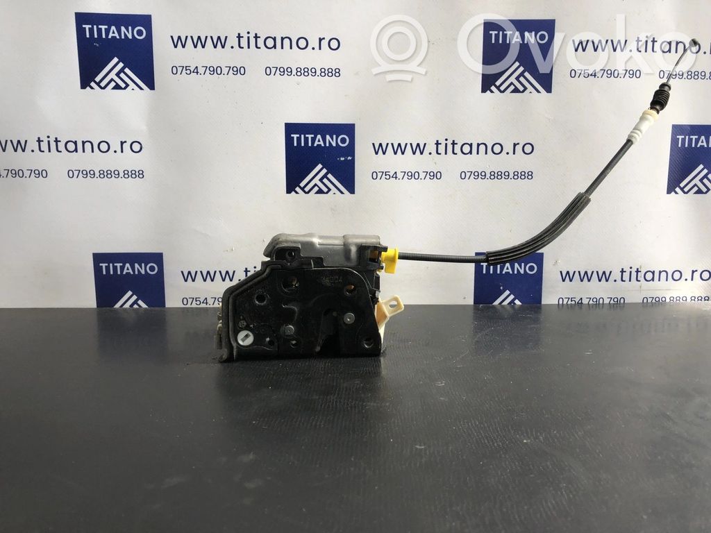 Zamek drzwi przednich   8J1837016,262037