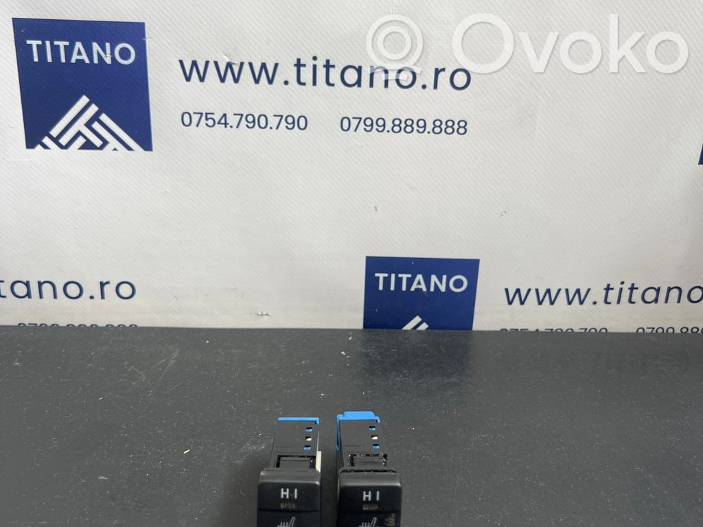 Toyota Auris E180 Interruttore riscaldamento sedile 