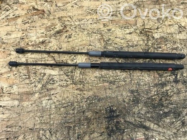 Mercedes-Benz E W212 Tampone in gomma portellone posteriore/bagagliaio 