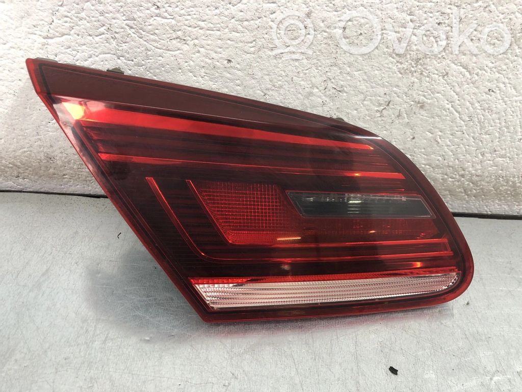 Volkswagen PASSAT CC Lampy tylnej klapy bagażnika 