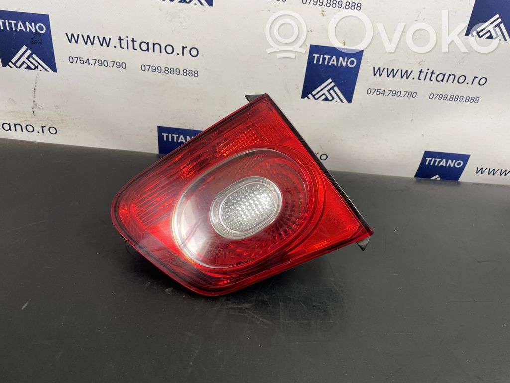 Volkswagen Tiguan Galinis žibintas dangtyje 