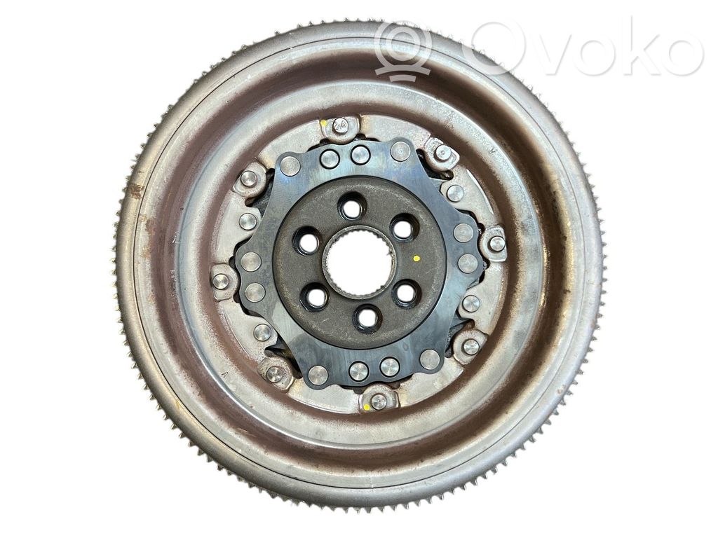 Volkswagen PASSAT B7 Dual mass flywheel 