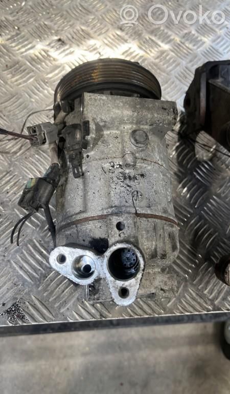 Renault Clio IV Air conditioning (A/C) compressor (pump) 