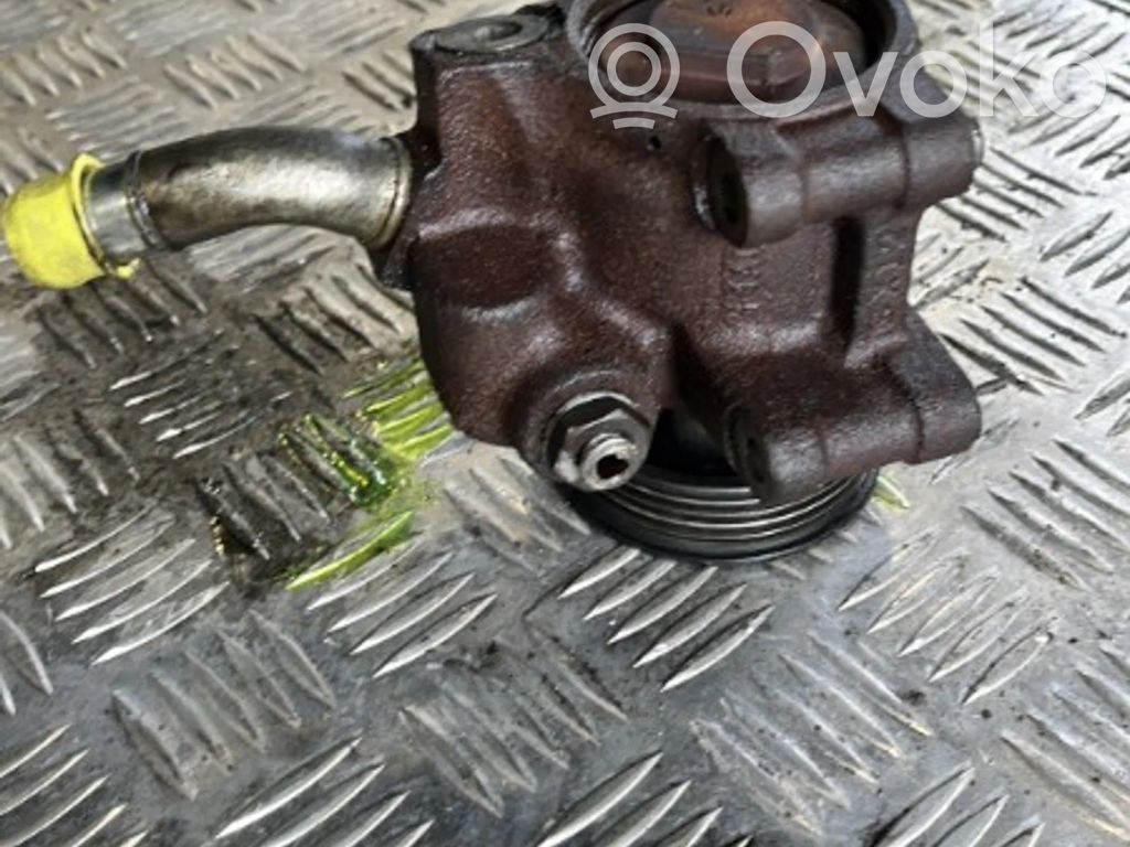Mazda 2 Power steering pump 