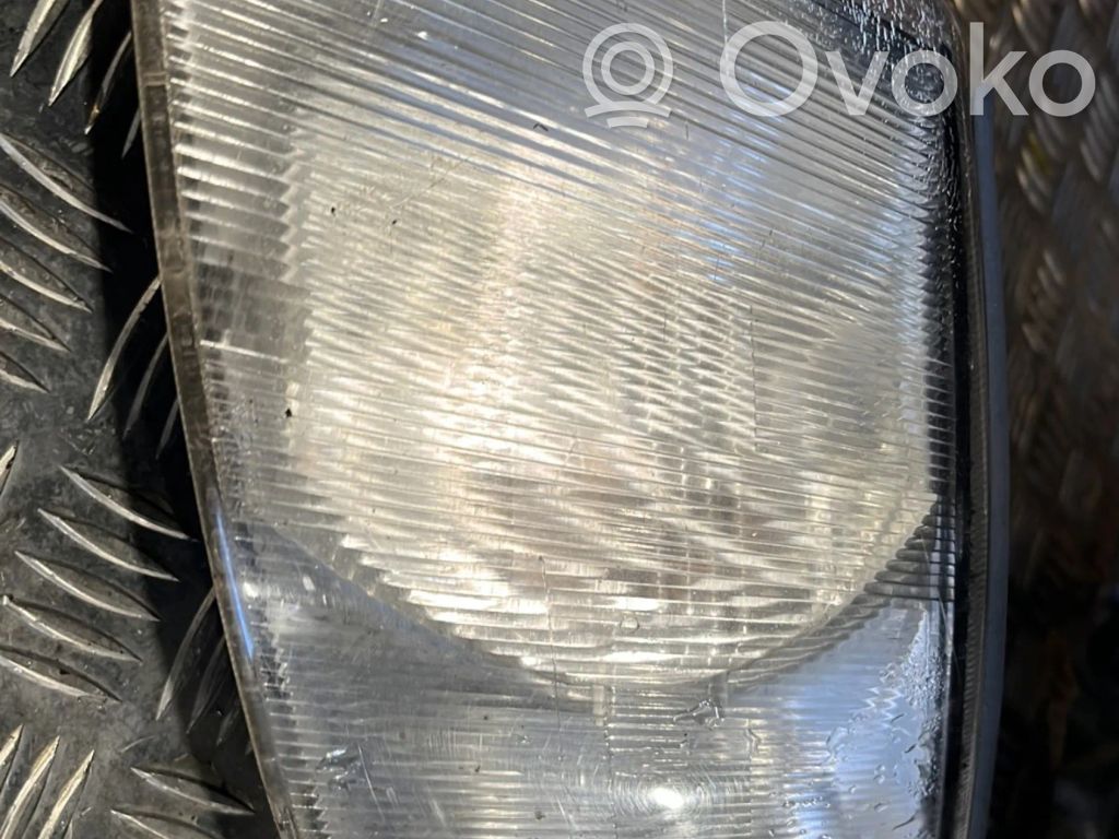 Front fender indicator light