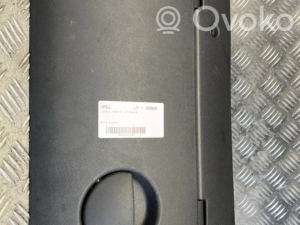 Opel Corsa C Daiktadėžės (bordačioko) komplektas 