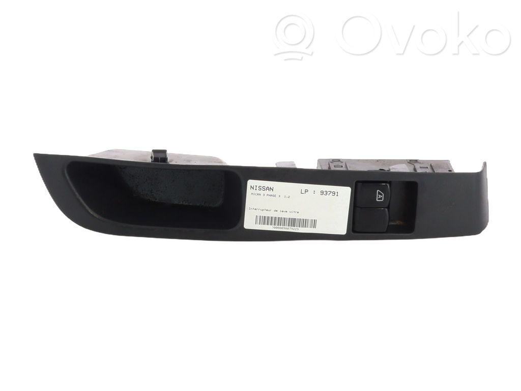 Nissan Micra Electric window control switch 