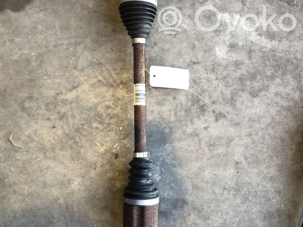 Renault Clio IV Front driveshaft 