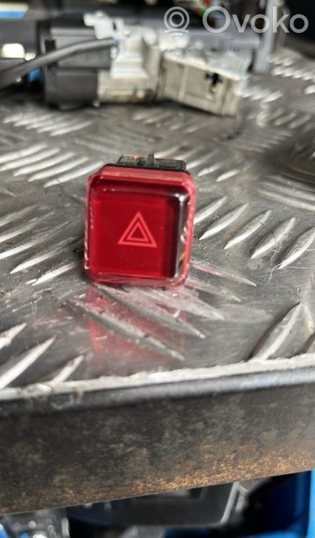 Citroen C3 Picasso Hazard light switch 