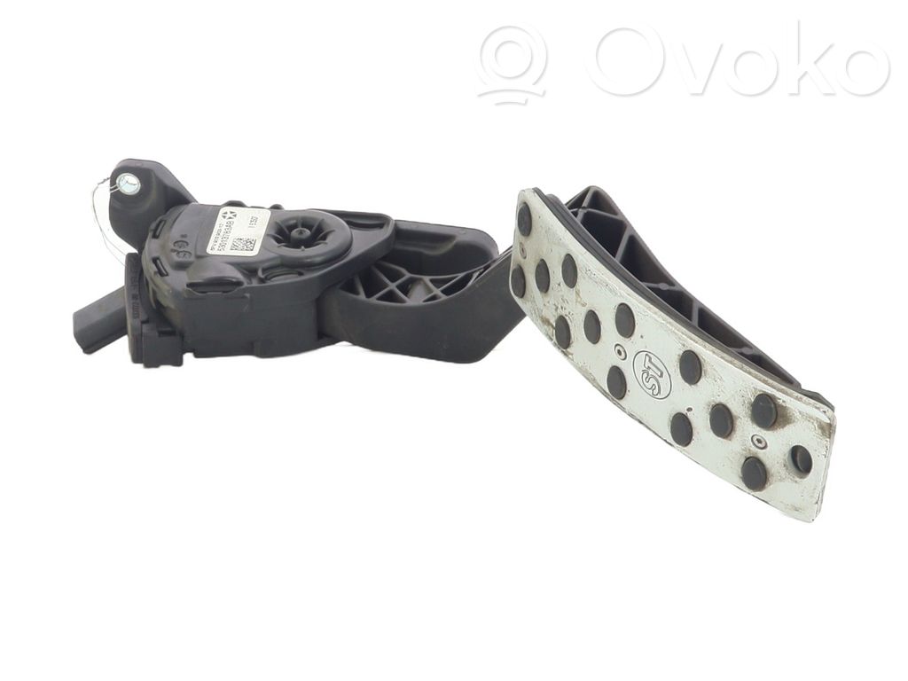 Dodge Nitro Pedal assembly 