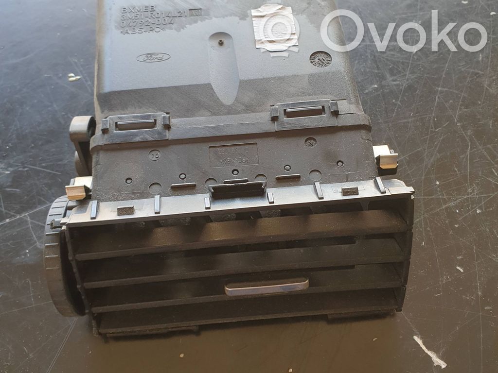 Ford Focus C-MAX Dysze / Kratki środkowego nawiewu deski rozdzielczej 