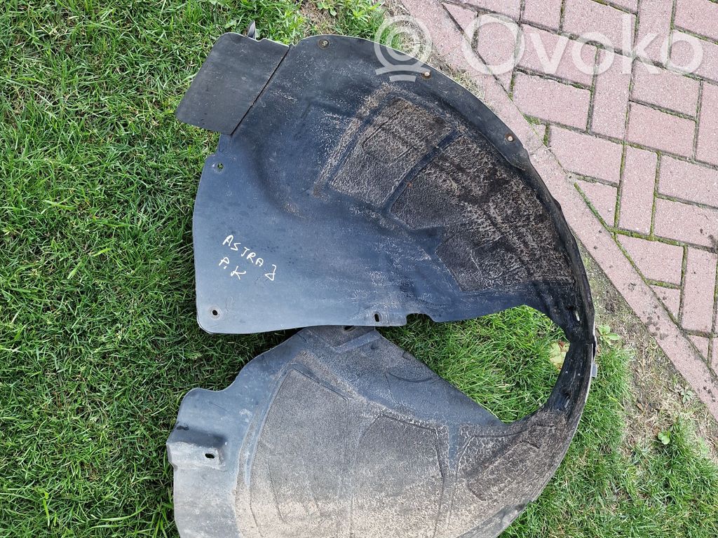 Opel Astra J Revestimientos de la aleta antisalpicaduras delanteros 