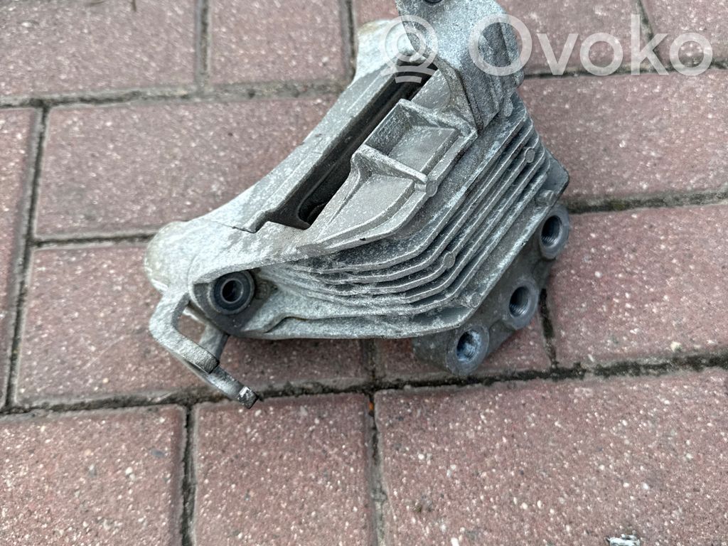 Opel Astra J Engine mount bracket 