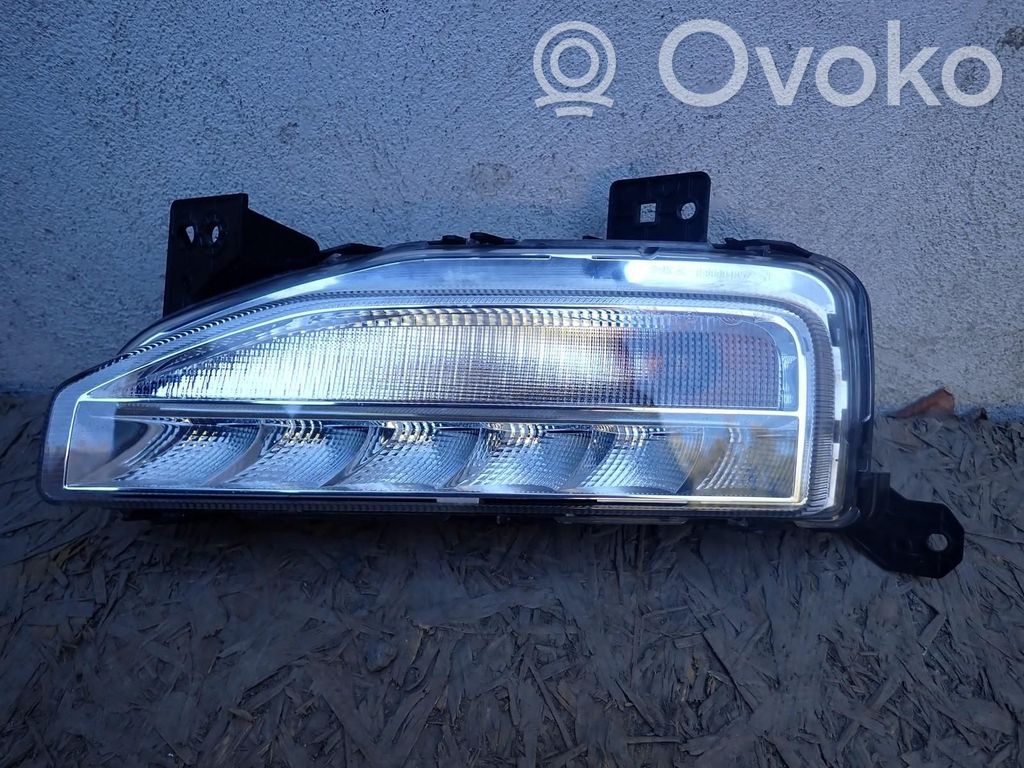 Volkswagen T-Roc Faro diurno con luce led 