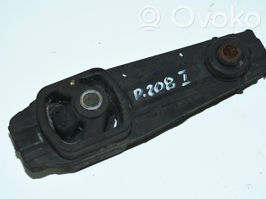 Peugeot 208 I Gearbox mounting bracket 