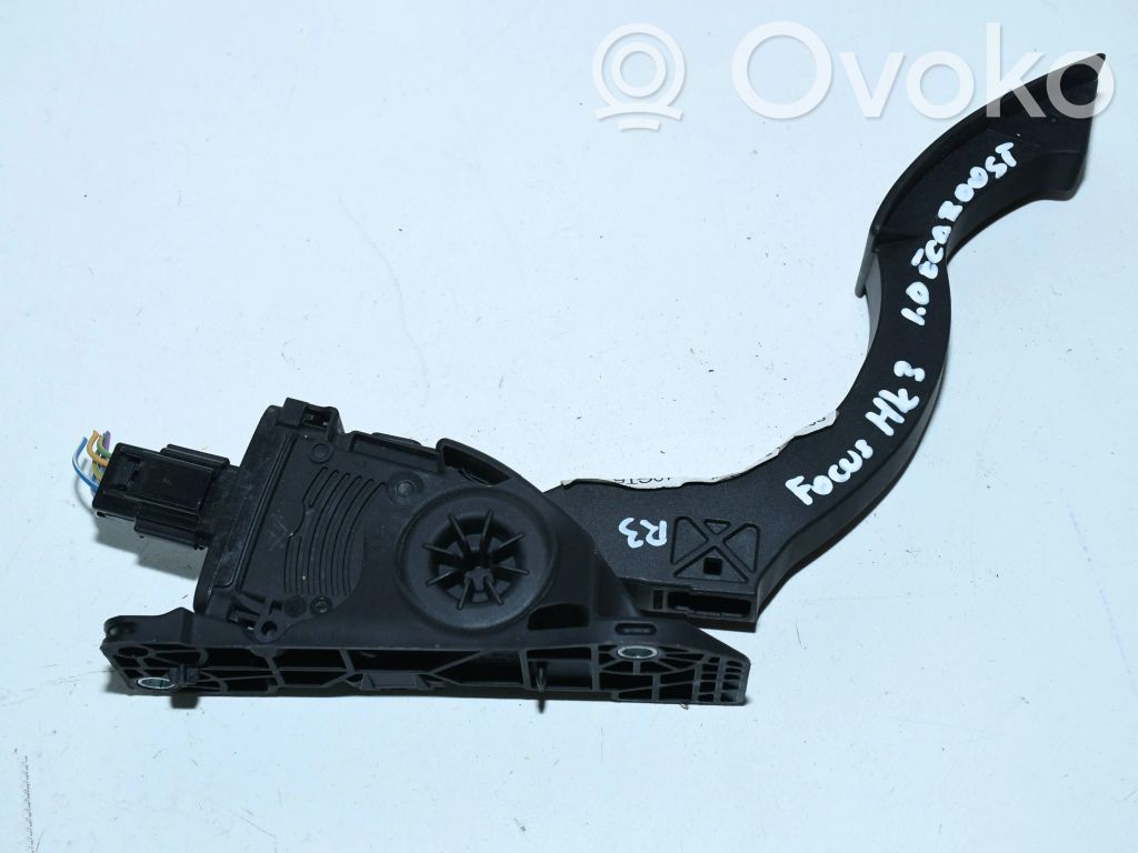 Akceleratoriaus pedalas   BV619F836AB