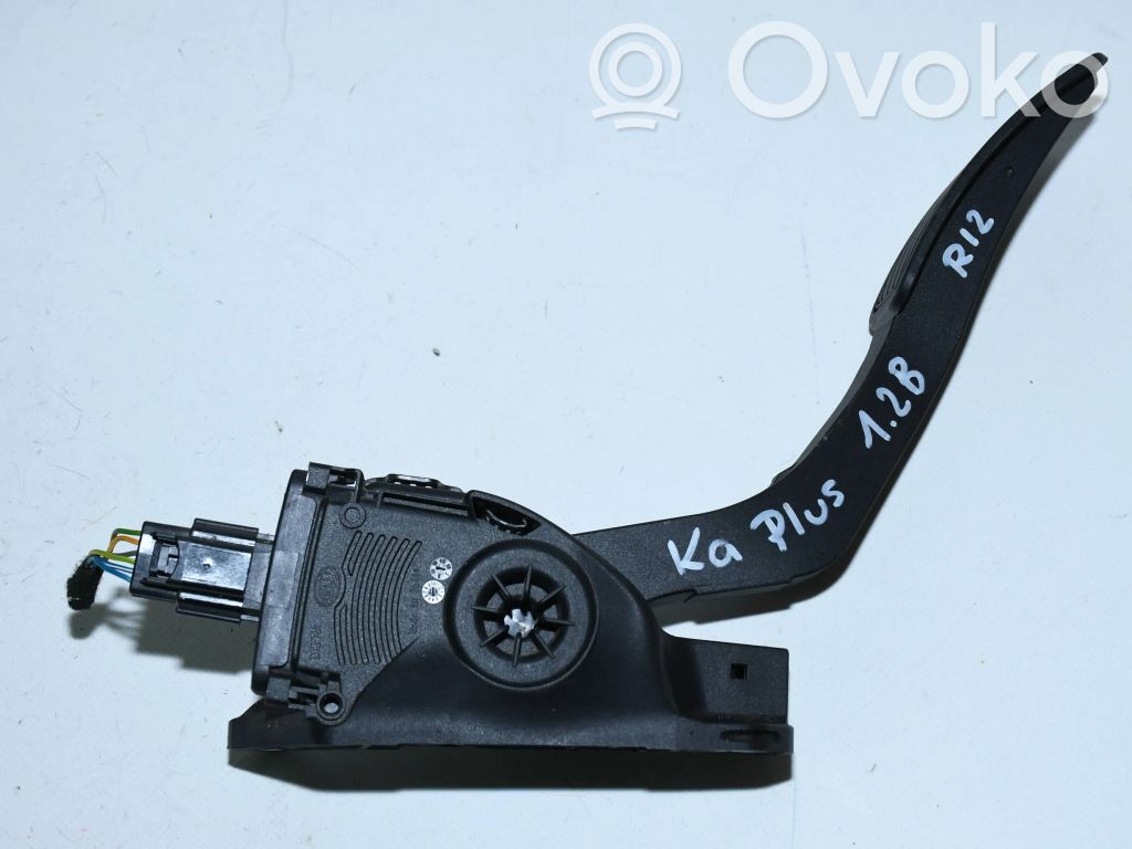 Akceleratoriaus pedalas   E3B19F836A3A