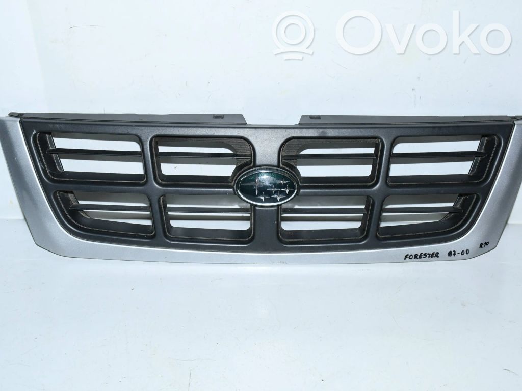 Front bumper upper radiator grill