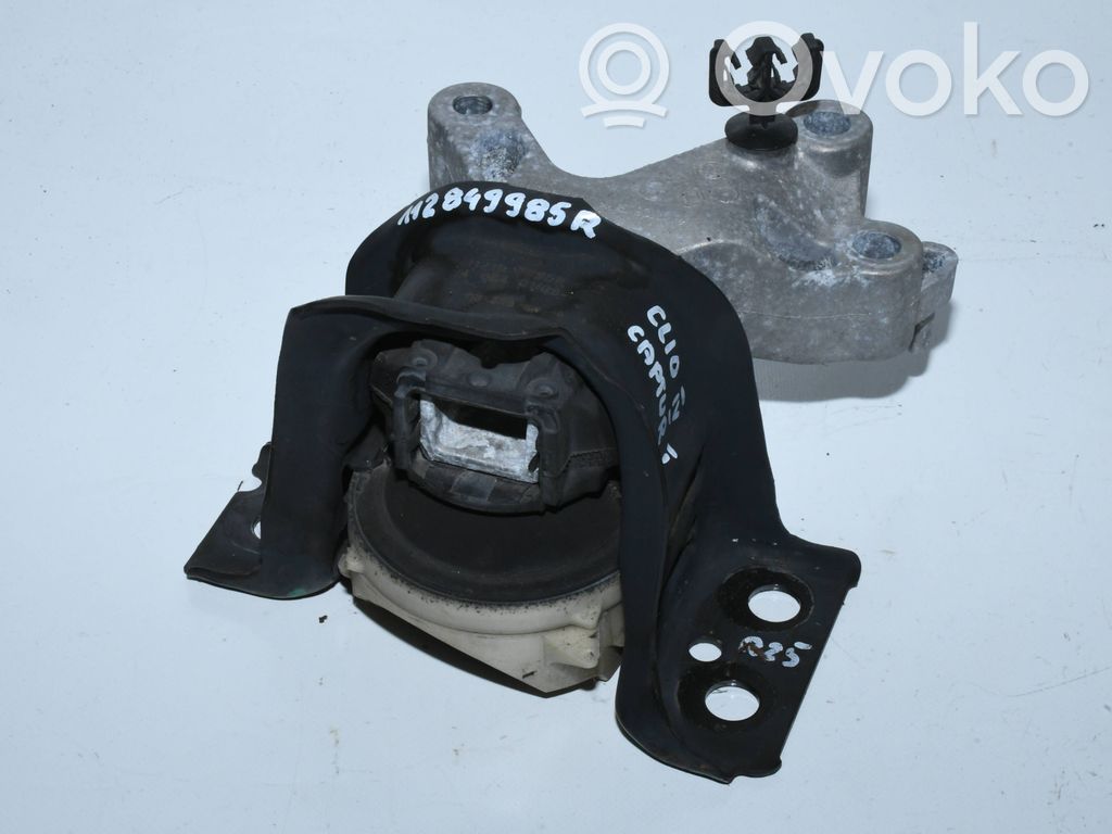 Renault Clio IV Engine mount bracket 