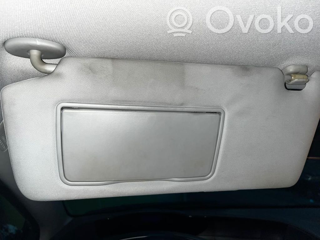 Sun visor