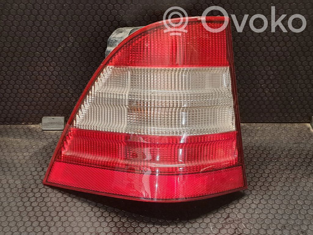 Mercedes-Benz ML W163 Lampă spate în caroserie 