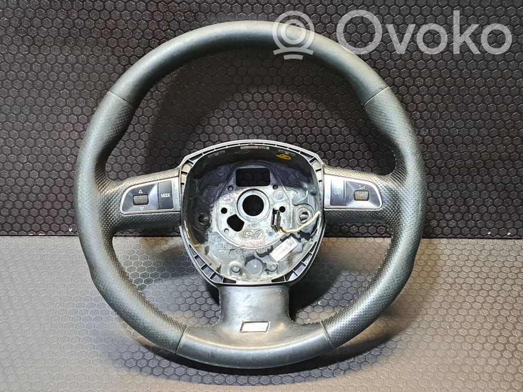 Audi A5 8T 8F Ohjauspyörä 