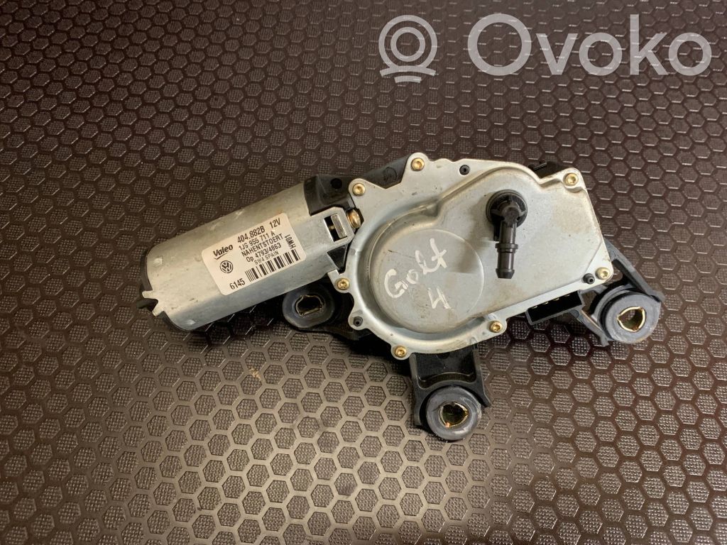 Volkswagen Golf IV Silniczek wycieraczki szyby tylnej 