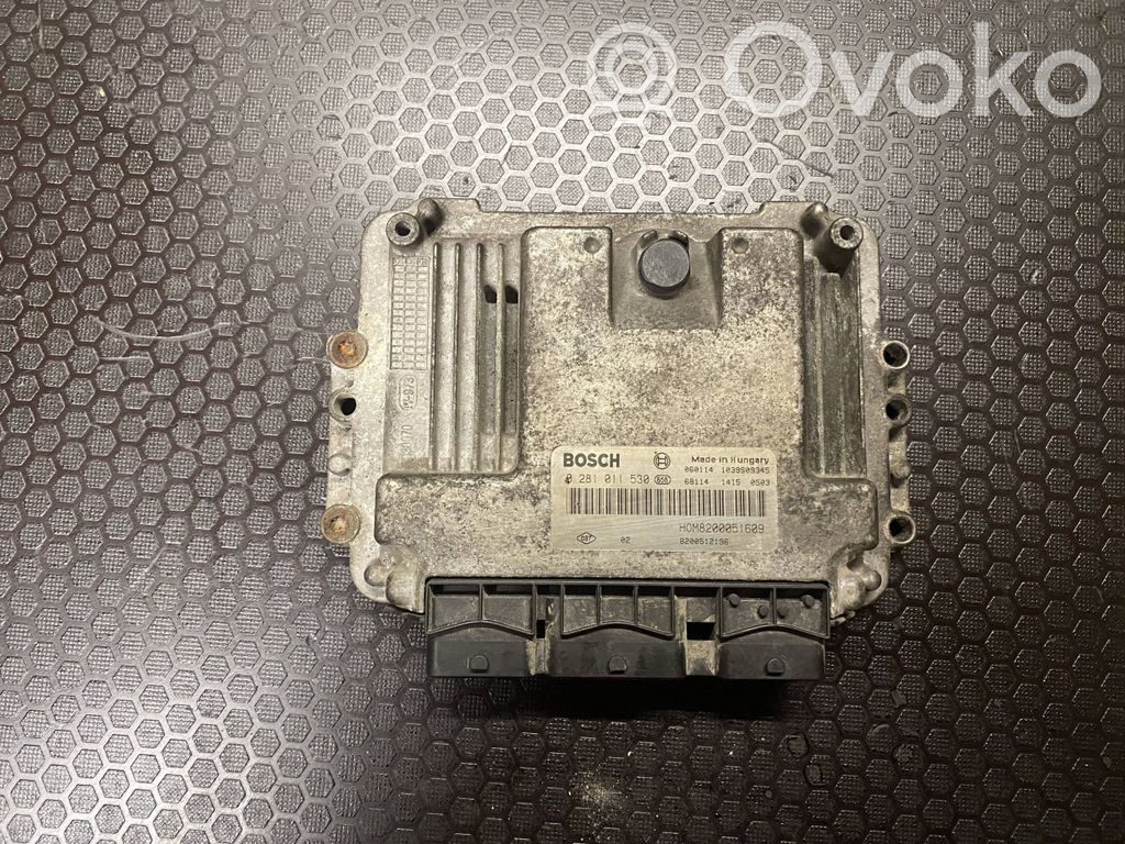 Opel Vivaro Engine control unit/module 