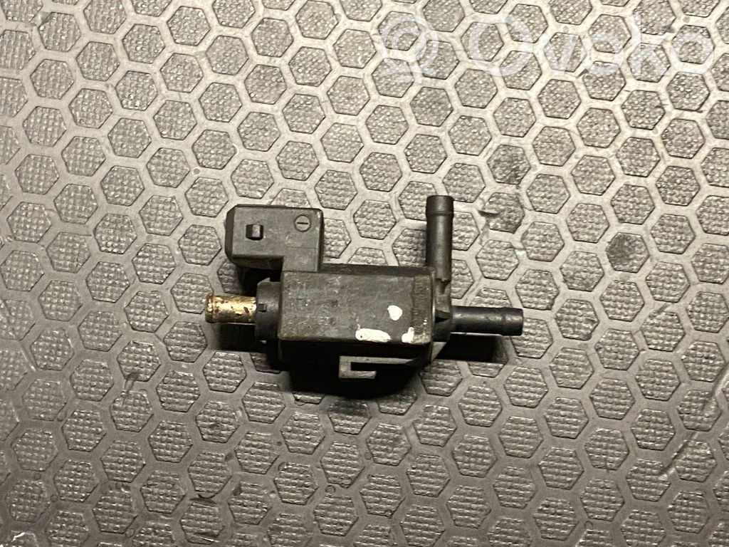 Volvo S80 Válvula de vacío 