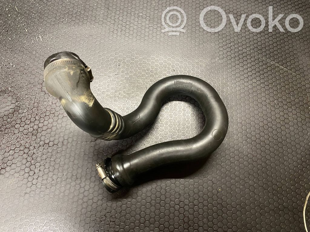 Opel Vivaro Schlauch / Leitung Ladeluftkühler 