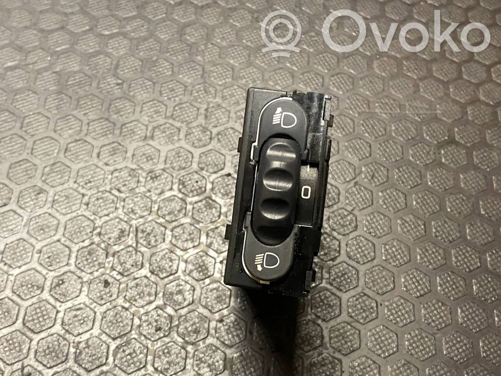 Opel Vivaro Interruttore di regolazione livello altezza dei fari 