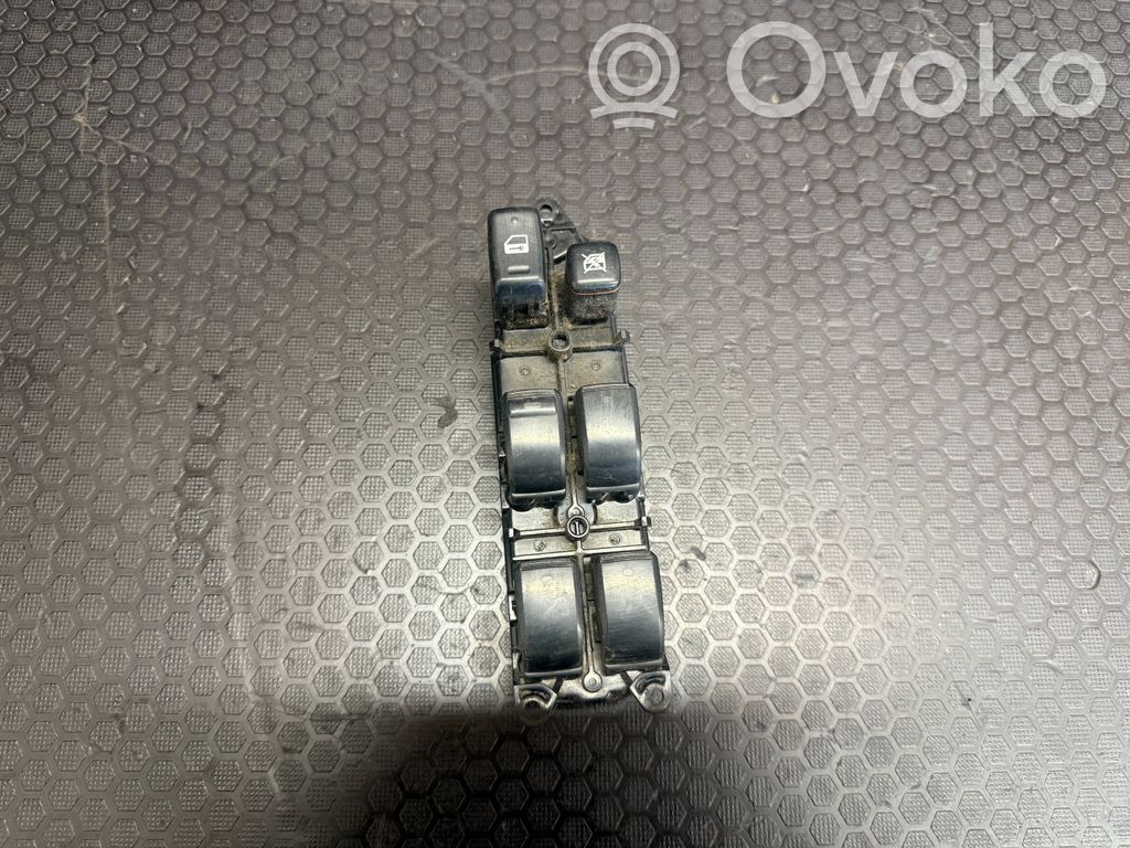Toyota Corolla Verso E121 Electric window control switch 