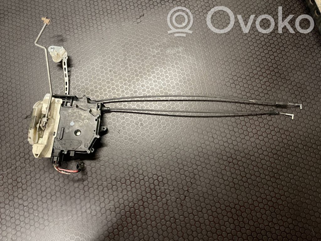 Mitsubishi Colt Front door lock 