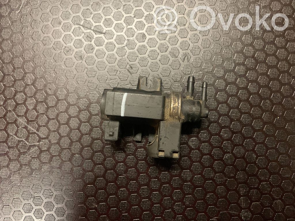 Volkswagen PASSAT B5 Turbo solenoid valve 