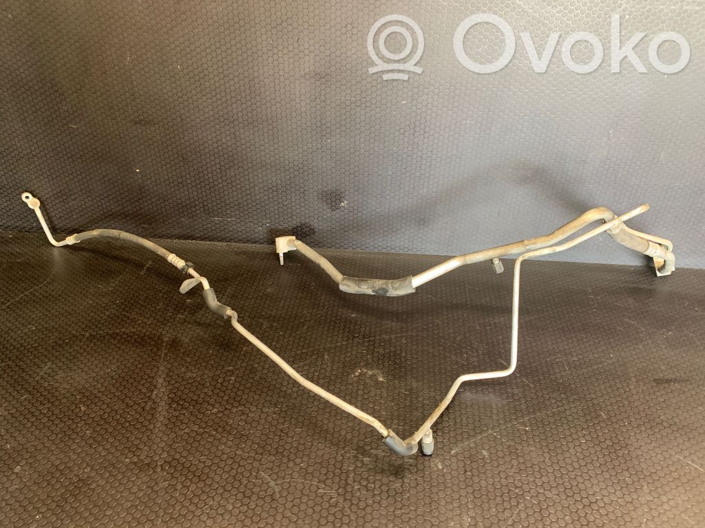 Opel Insignia A Ilmastointilaitteen putki (A/C) 