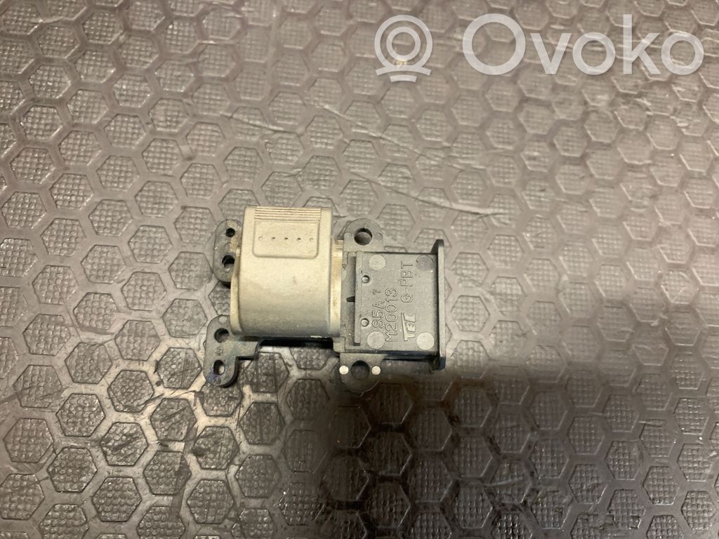 Honda CR-V Electric window control switch 