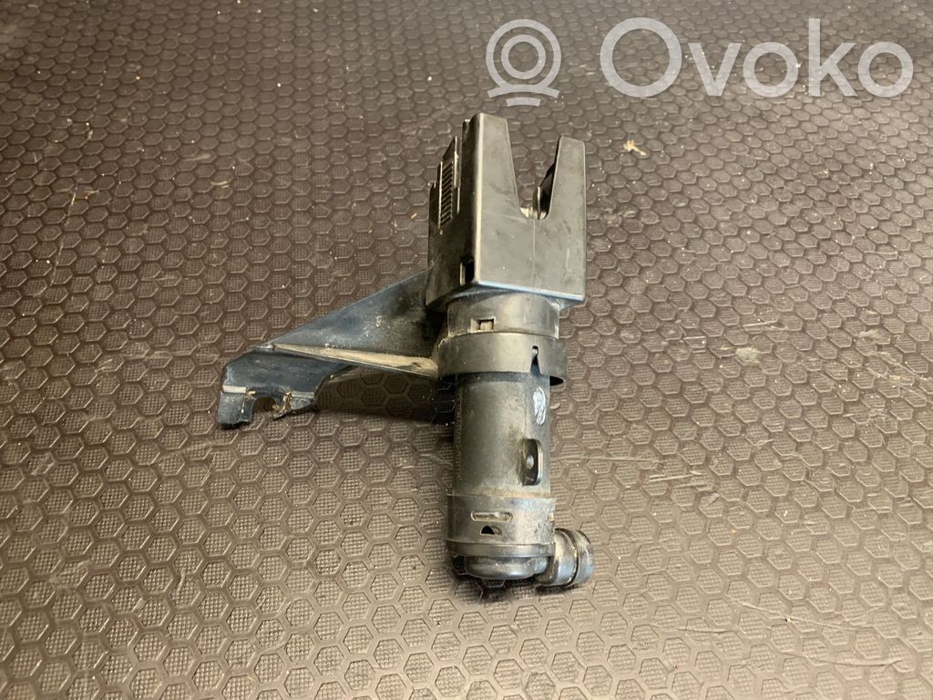 Lexus RX 330 - 350 - 400H Ugello a spruzzo lavavetri per faro 