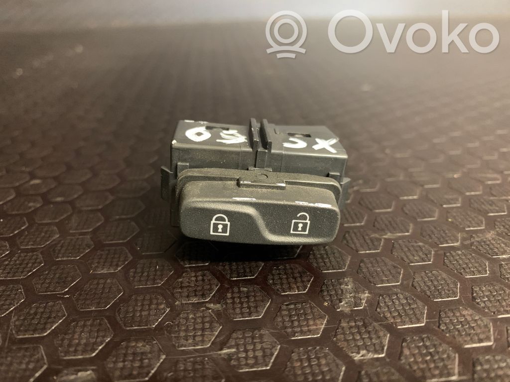 Central locking switch button   31318988,10W515