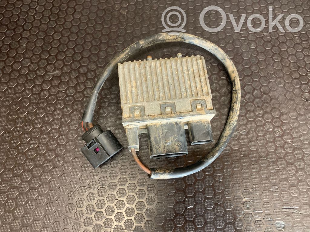 Audi A6 S6 C5 4B Dzesēšanas ventilatora relejs 