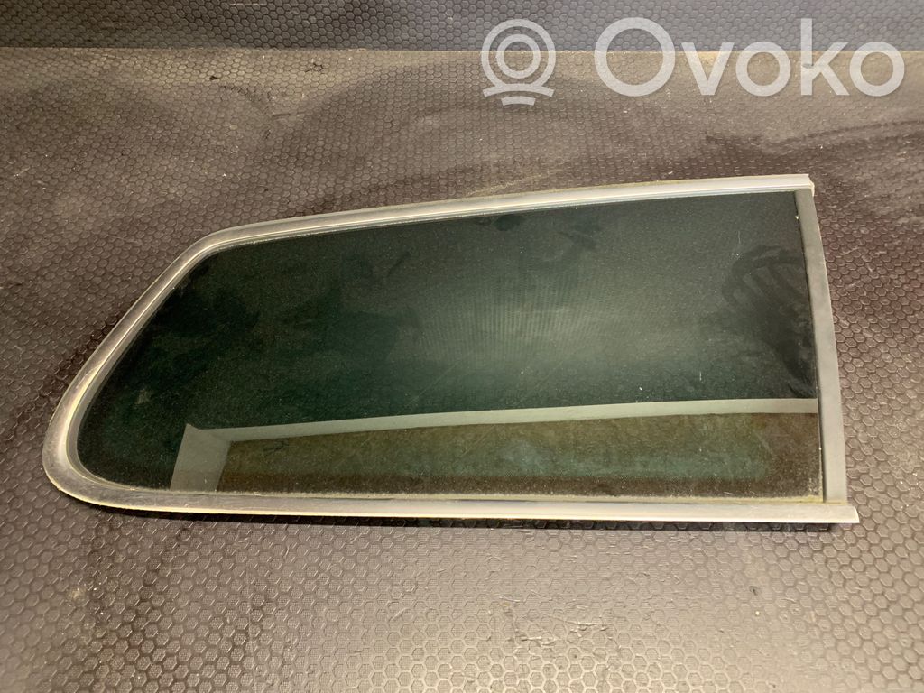 Volkswagen PASSAT B7 Geam lateral spate 