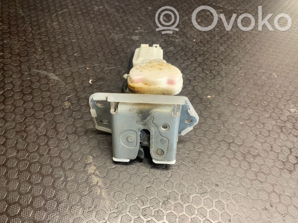 Suzuki Swift I Tailgate/trunk/boot lock/catch/latch 