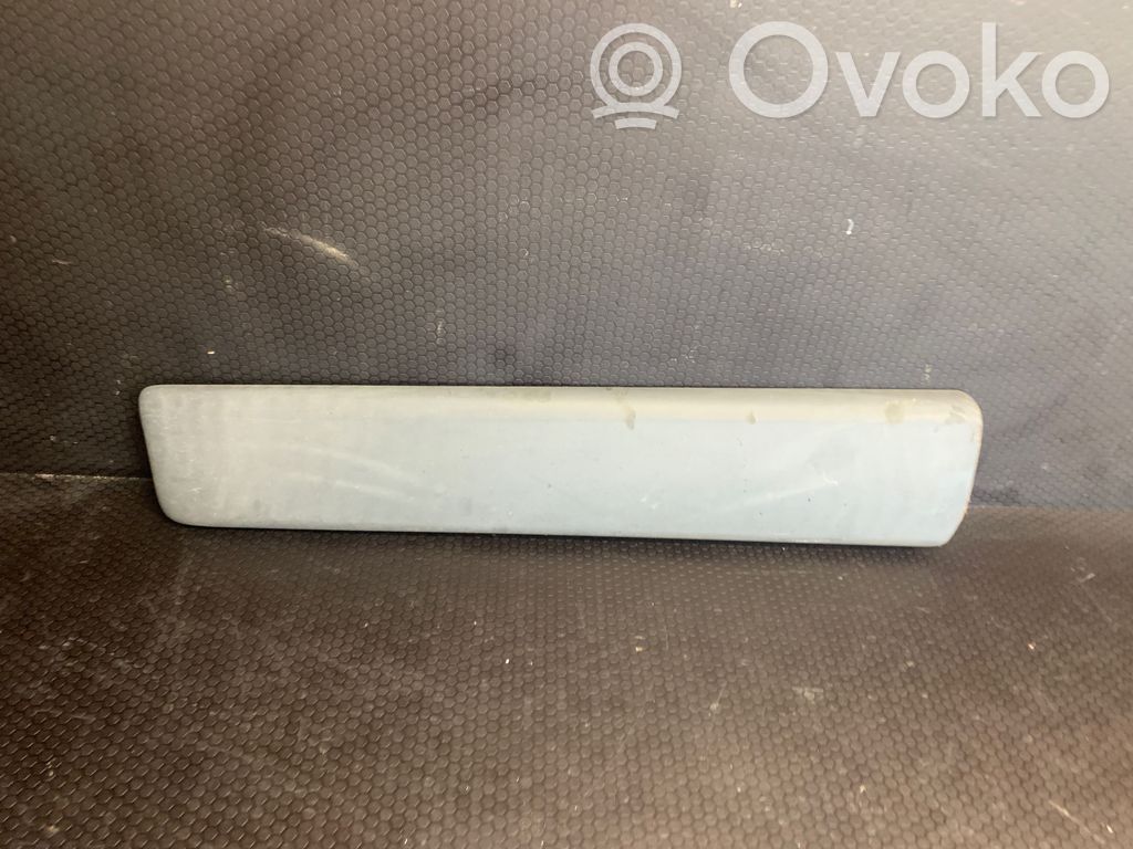 Opel Vivaro Listwa drzwi przednich 