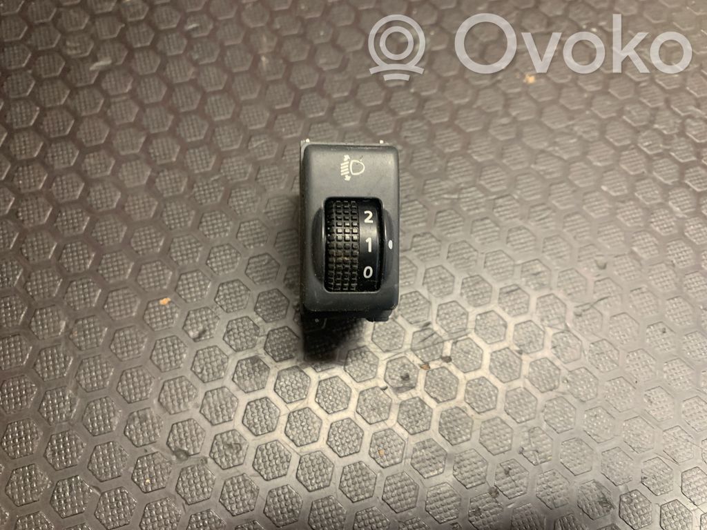 Nissan X-Trail T31 Headlight level height control switch 