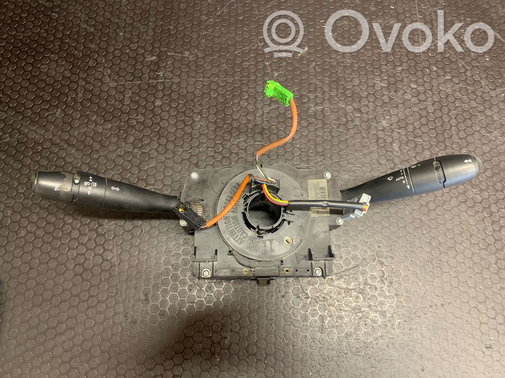 Peugeot 407 Wiper turn signal indicator stalk/switch 