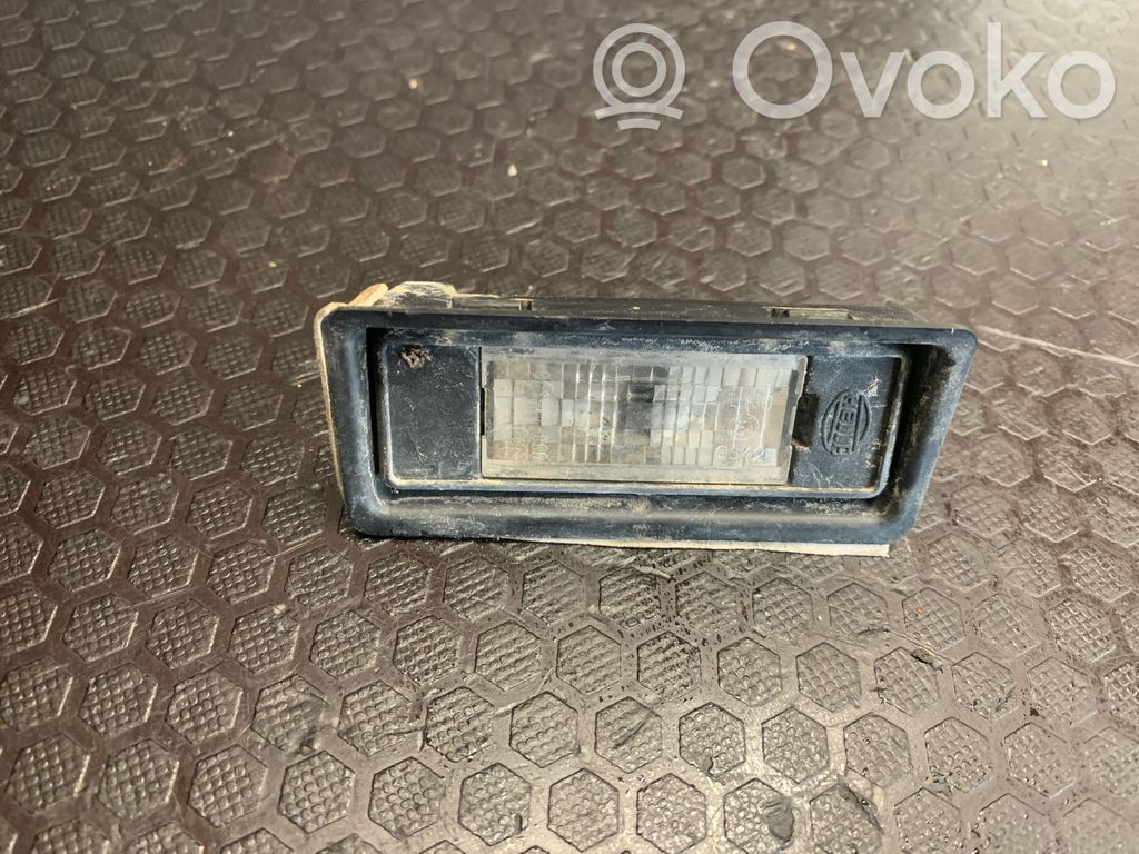 Peugeot 407 Number plate light 
