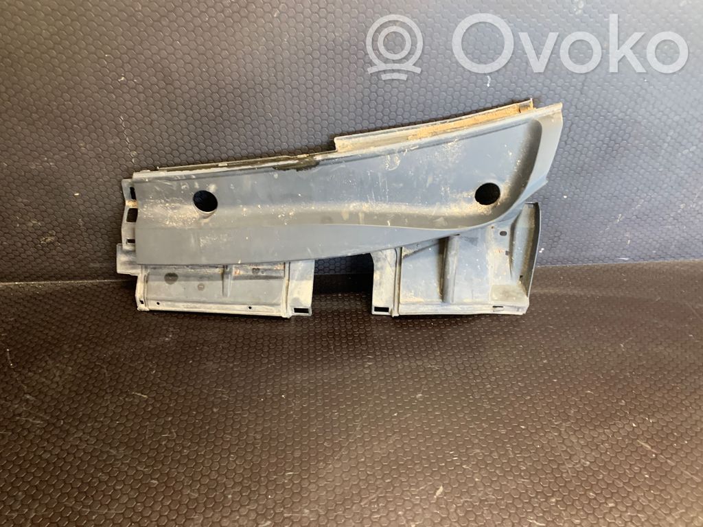 Toyota Avensis T270 Zierleiste Scheibenwischer 