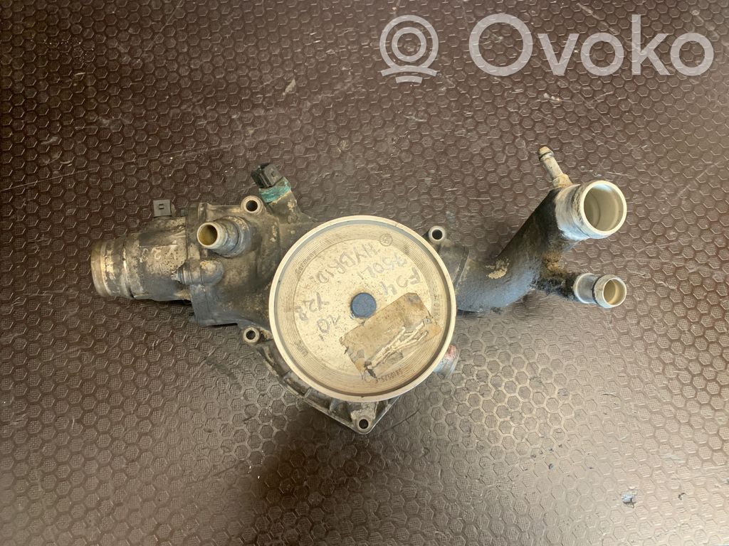 BMW 7 F01 F02 F03 F04 Vandens pompa 