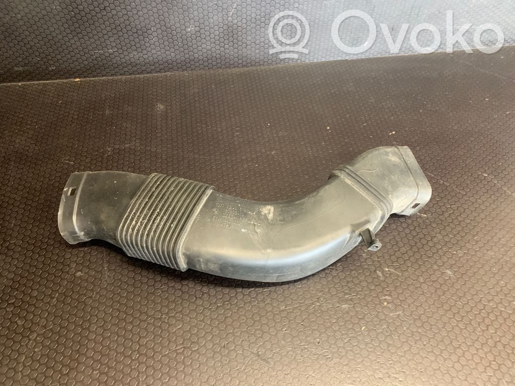 BMW 5 F10 F11 Część rury dolotu powietrza 