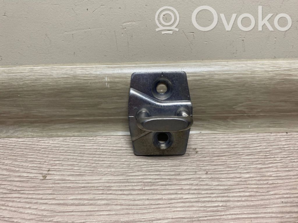 BMW X3 F25 Rygiel zamka drzwi przednich 
