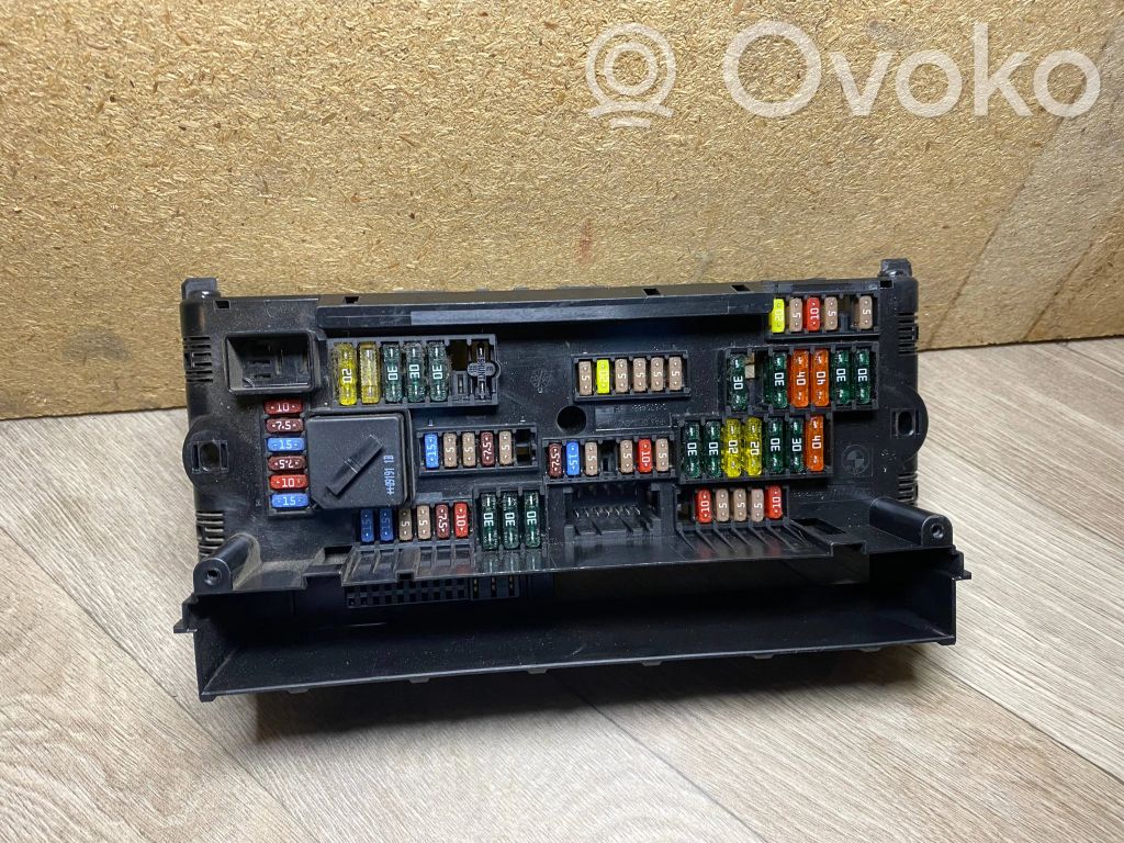 BMW 7 F01 F02 F03 F04 Sulakemoduuli 